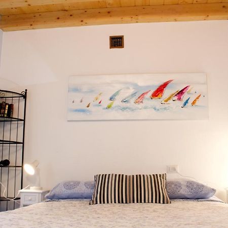 Bed and Breakfast La Magnolia Guests House Dervio Esterno foto