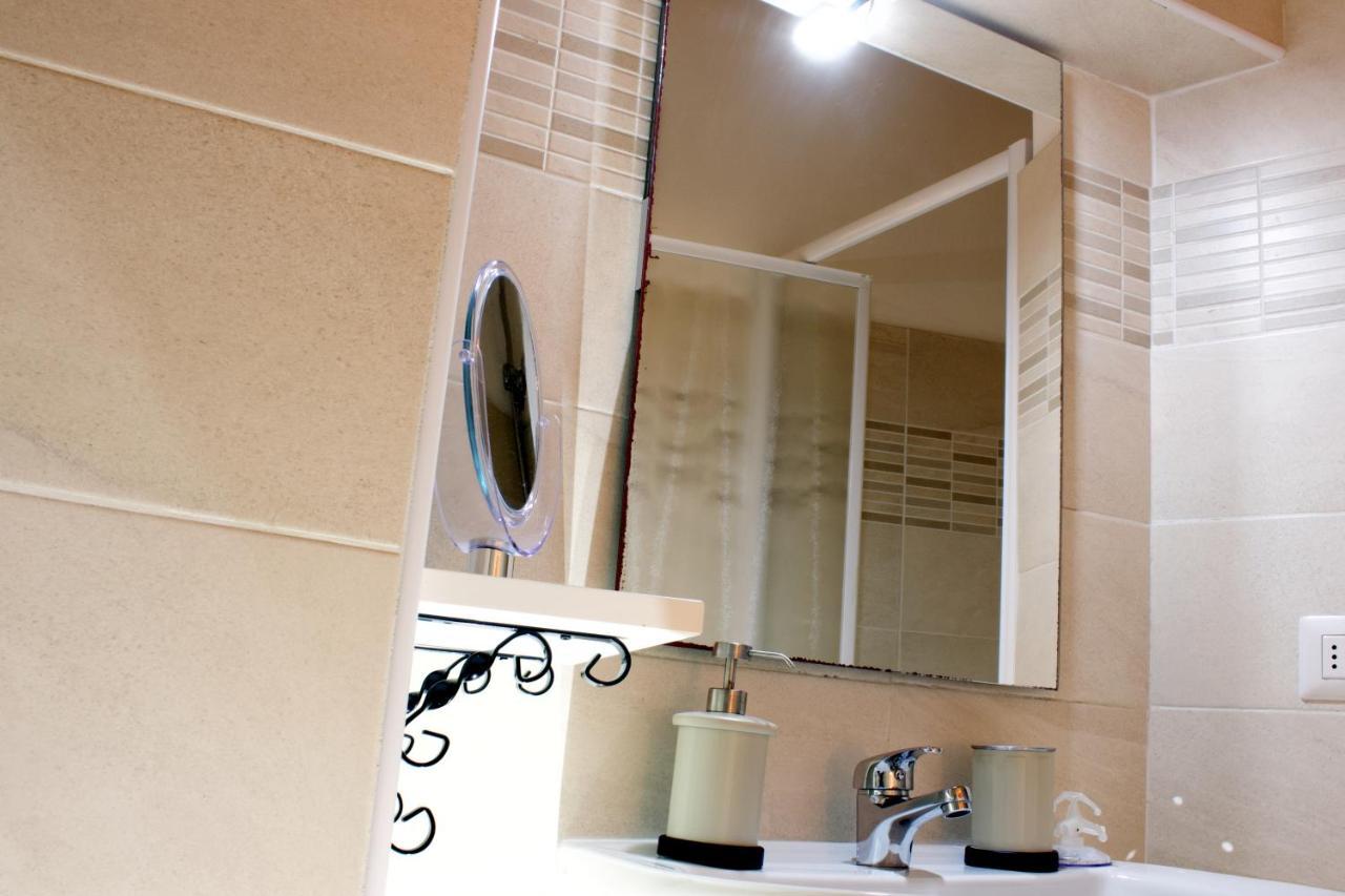 Bed and Breakfast La Magnolia Guests House Dervio Esterno foto