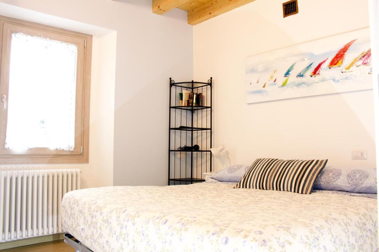 Bed and Breakfast La Magnolia Guests House Dervio Esterno foto