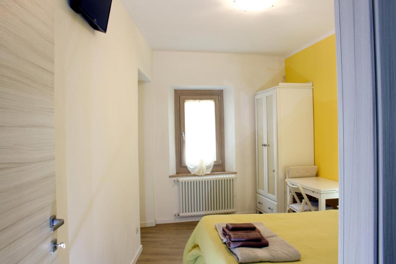 Bed and Breakfast La Magnolia Guests House Dervio Esterno foto