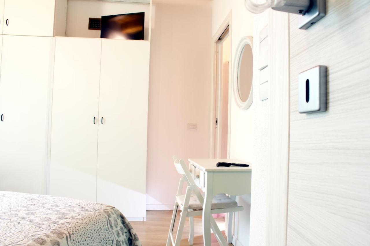 Bed and Breakfast La Magnolia Guests House Dervio Esterno foto
