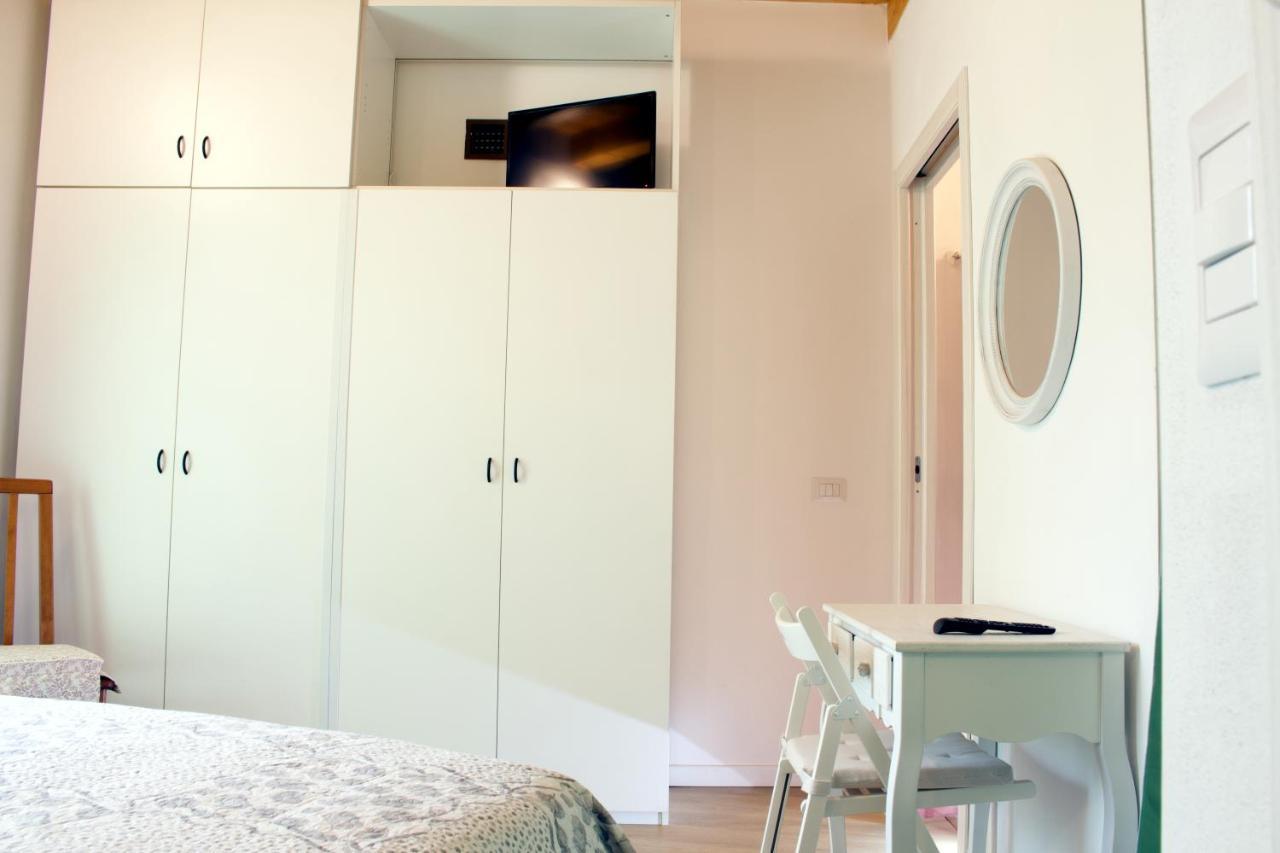 Bed and Breakfast La Magnolia Guests House Dervio Esterno foto
